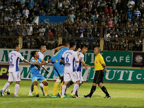 Trưởng ban trọng tài VFF trả lời việc HAGL chịu oan quả penalty 