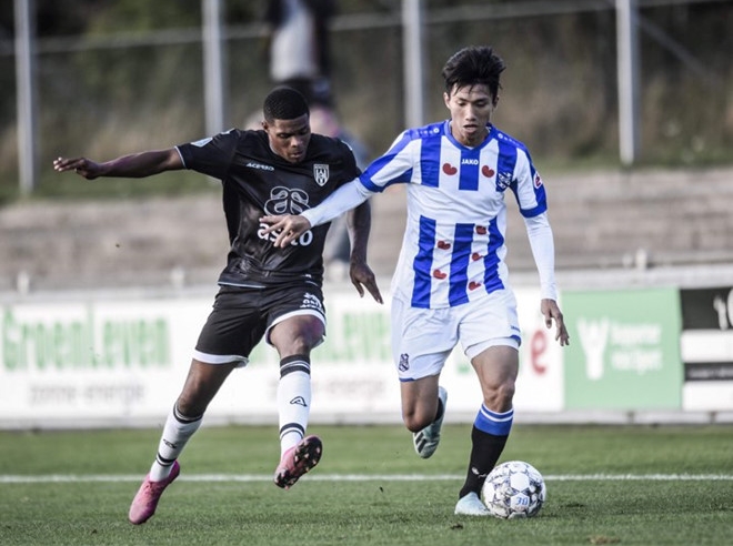 CĐV Heerenveen: 'Hãy trao suất đá chính cho Đoàn Văn Hậu'