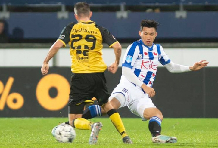 Doan Van Hau happily shares about his first match in Heerenveen