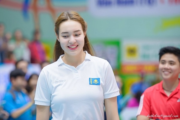 Dinara Syzdykova giành vương miện Hoa khôi VTV Cup 2019