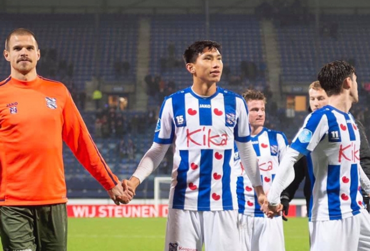 HLV Heerenveen thừa nhận sai lầm trong thương vụ Văn Hậu