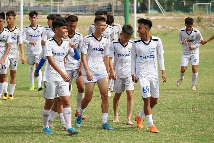 HLV U19 CAND: 'U19 HAGL hiện nay hay hơn lứa Công Phượng rất nhiều'