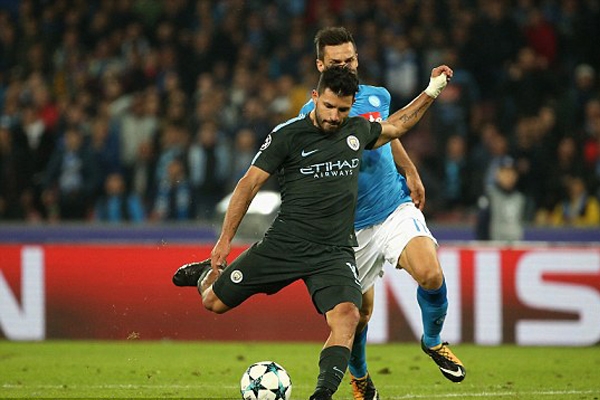 Napoli và Man City rượt đuổi kịch tính như phim hành động