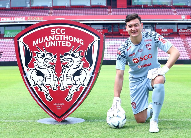 Muangthong Utd ‘dọn đường’ để Đặng Văn Lâm bắt chính ở Thai League