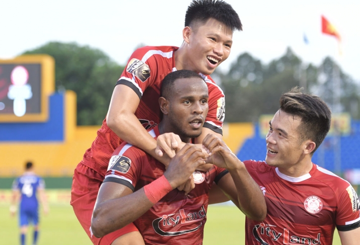 Thắng nhẹ Viettel, 'ngựa ô' V.League ngất ngây trên BXH