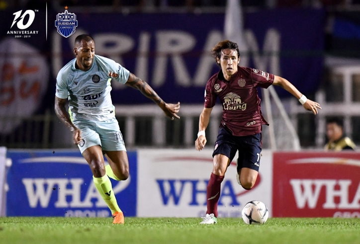 Xuân Trường ghi dấu giày trong chiến thắng đậm 4-1 của Buriram Utd