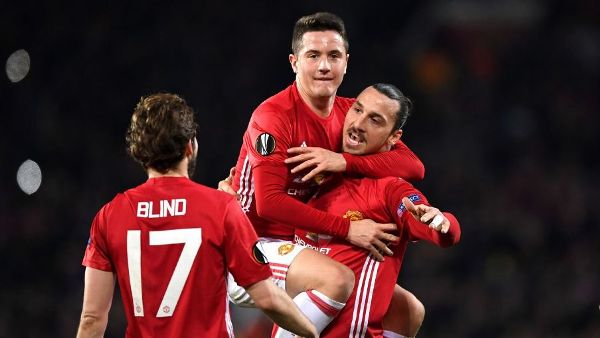 VIDEO: Ibrahimovic sút phạt mở tỷ số cho Man Utd