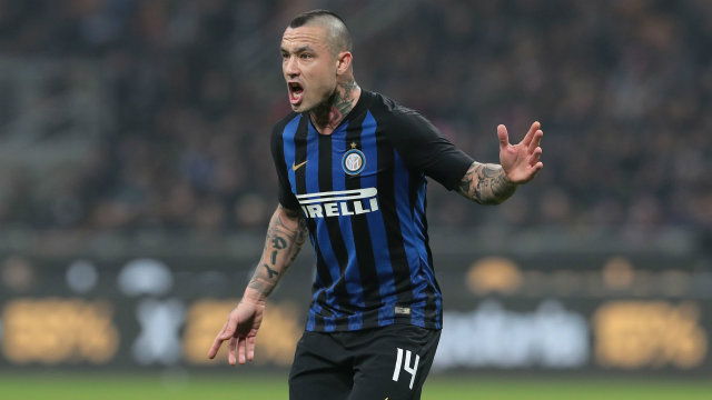 VIDEO: Nainggolan nã tên lửa vào lưới Juventus 