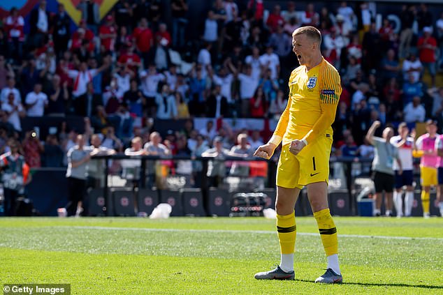 Người hùng tuyển Anh nói gì sau khi đưa Tam Sư đạt hạng ba Nations League