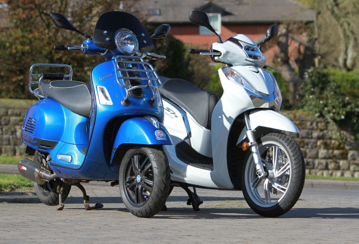 Liệu Vespa GTS 300 có 'cửa' nào khi đấu với Honda SH300i?