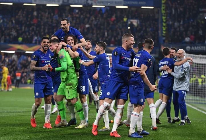 Chelsea lọt vào chung kết Europa League sau loạt đá luân lưu