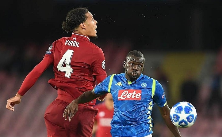 Liverpool 'đại chiến' MU vì trung vệ xuất sắc nhất Serie A