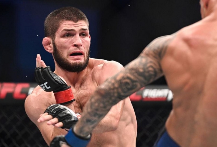 Đâu là những lúc Khabib 'hết hồn' nhất trên võ đài?