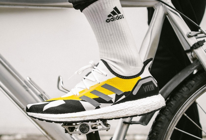 Adidas lấn sân Esport với giày kết hợp cùng Vitaly