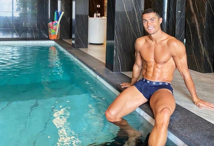 5 bài tập thân trên tạo 6 múi sắc nét như Ronaldo