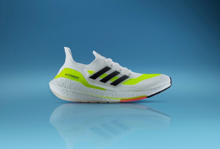 Adidas UltraBoost 2021 trình làng với bản phối hấp dẫn