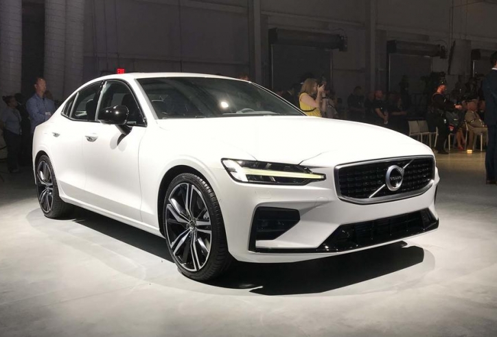 Volvo trình làng sedan cao cấp S60 2018 có giá bán 35.800 USD