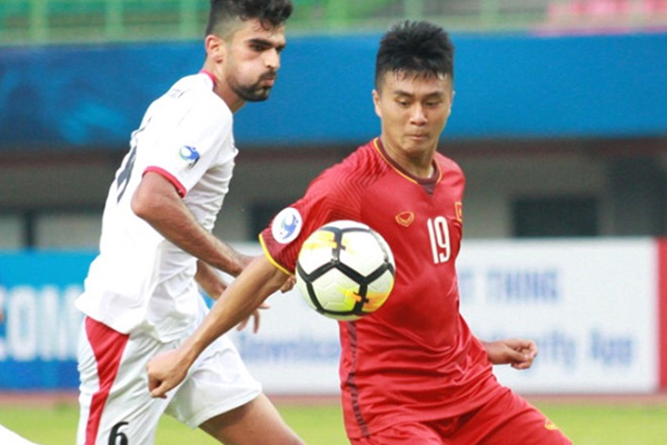 HLV Hoàng Anh Tuấn: 'U19 Việt Nam kiệt sức về cuối trận'