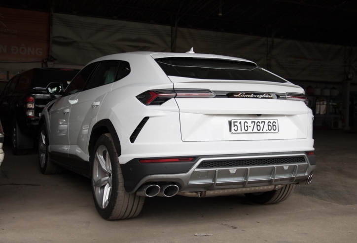 Đại gia Minh Nhựa sắm biển 'lộc' cho siêu xe Lamborghini Urus