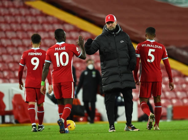 Liverpool gục ngã trên sân nhà trong ngày hàng công kém duyên