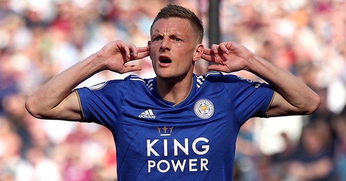 Bảo vệ vợ yêu, Vardy phá lưới Burnley