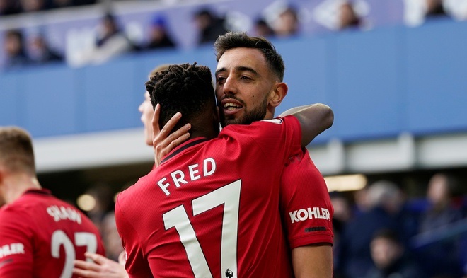 Bruno Fernandes tự trách mình dù đã giải cứu MU