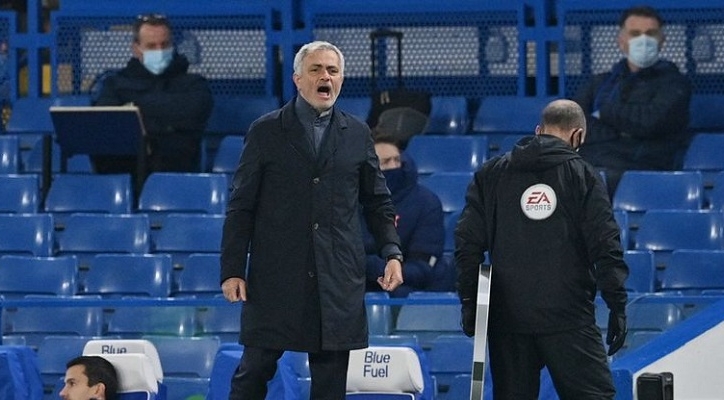 Mourinho gọi Tottenham là 'ngựa non' sau trận hòa Chelsea