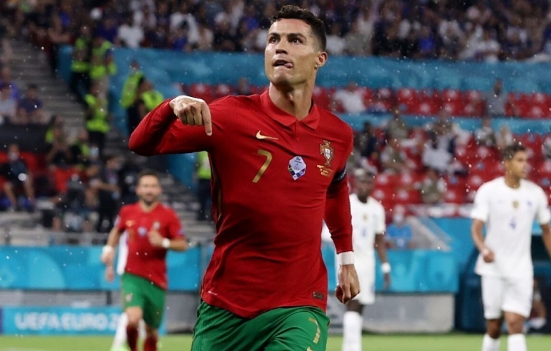 Ronaldo đứng trước thời khắc lịch sử