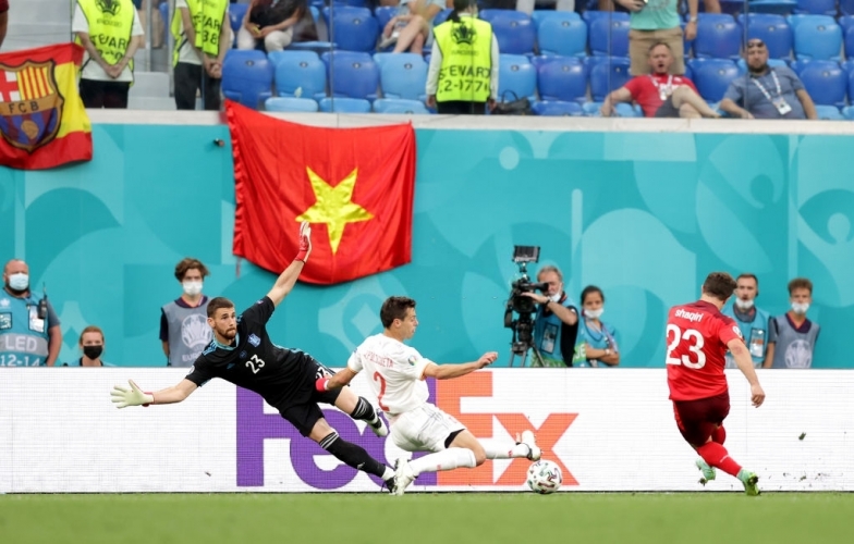 Video Tây Ban Nha 1-1 Thụy Sĩ: Hàng thủ La Roja biếu không bàn thắng cho đối phương