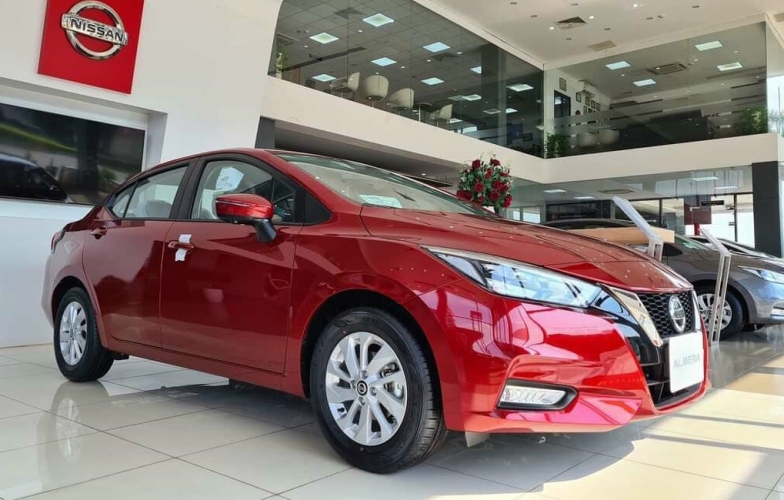 Sedan hạng B của Nissan giảm giá “kịch sàn” khiến Vios, Accent 'lo sốt vó'