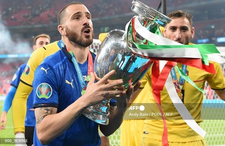 Bonucci ‘cà khịa’ Ronaldo sau chức vô địch Euro 2021