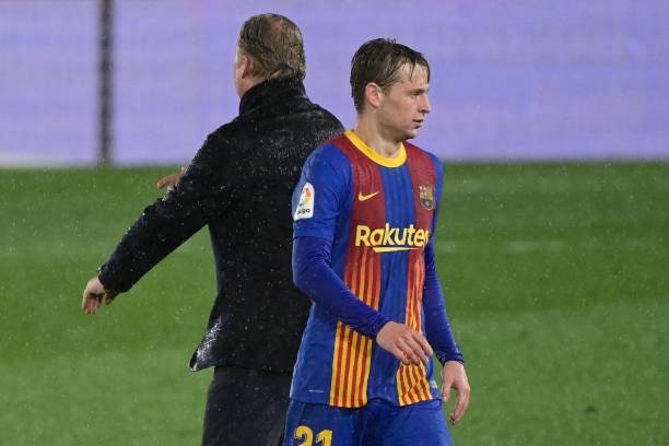 'Sao Barca' bất ngờ lên tiếng ủng hộ HLV Ronald Koeman