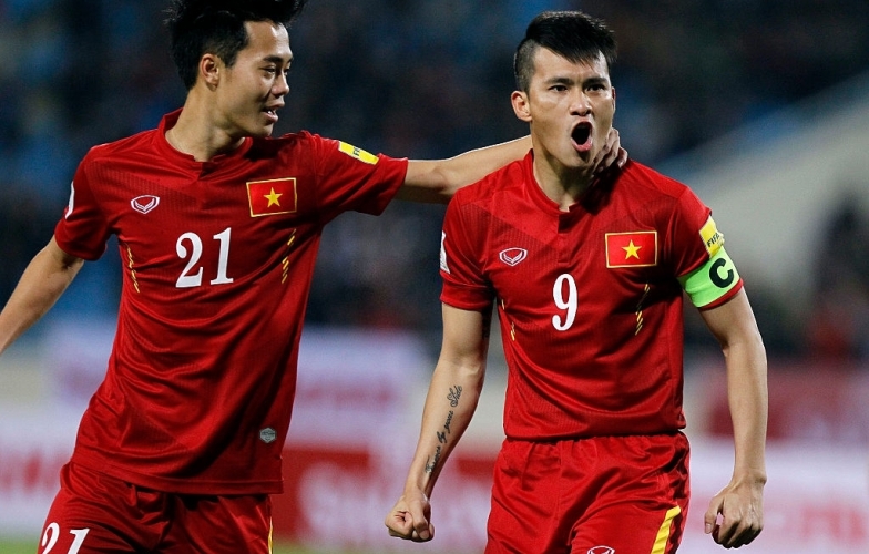 Lê Công Vinh 'vượt mặt' huyền thoại Thái Lan trong danh sách 'vua phá lưới' AFF Cup