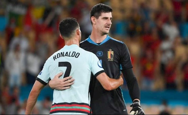 Courtois tự tin sau khi đánh bại Ronaldo