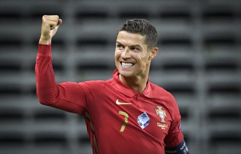 Chuyên gia thế giới: 'Ronaldo không có đồng đội!'