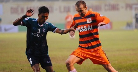 Kelantan vs V.Ninh Bình: Khách muốn có quà