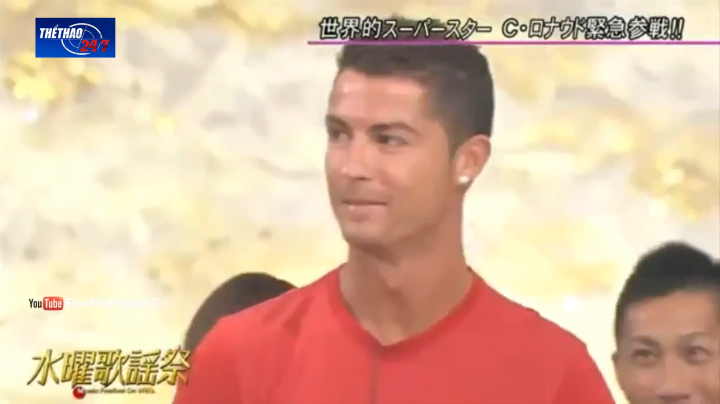 VIDEO: CR7 trổ tài trên truyền hình Nhật Bản