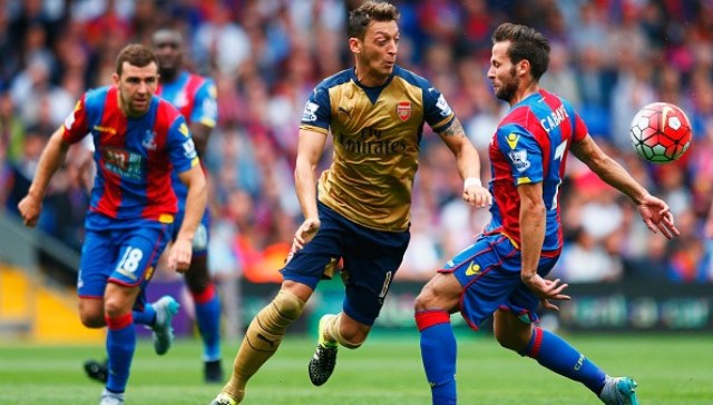 VIDEO: Màn trình diễn của Mesut Ozil trước Crystal Palace