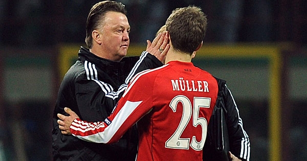 Thomas Mueller khiến HLV Van Gaal buồn lòng