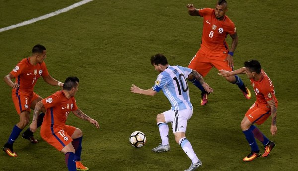 VIDEO: Màn trình diễn của Messi ở trận chia tay ĐT Argentina