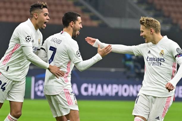 Real Madrid thắng dễ nhờ thẻ đỏ tai hại của Inter Milan