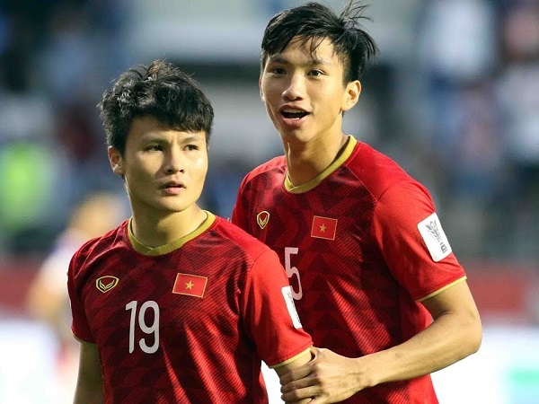 HLV Chung Hae Song, Văn Hậu và Quang Hải được vinh danh tại V-League 2019