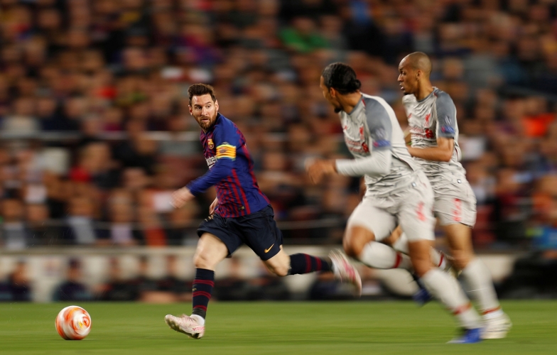 Bất lực nhìn Messi hủy diệt Liverpool, Van Dijk nói gì?