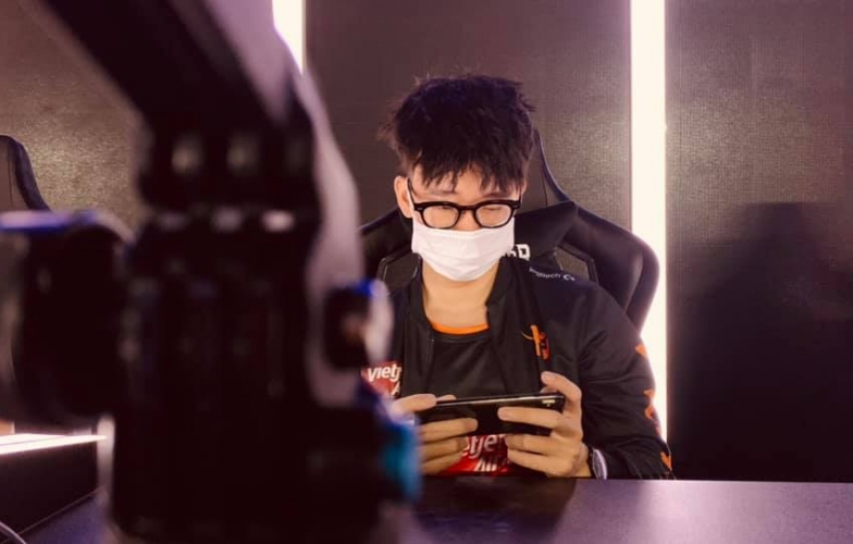 Team Flash hoàn thành màn lội ngược dòng đẳng cấp trước Fishes Esports