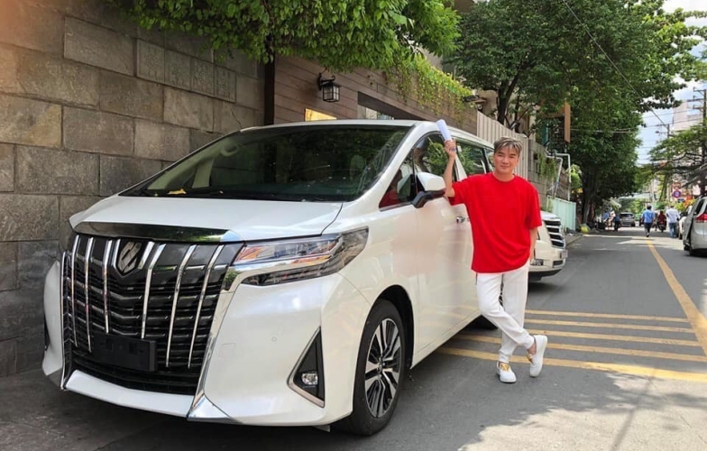 Đàm Vĩnh Hưng mạnh tay tậu Toyota Alphard 2019 giá hơn 5 tỷ đồng