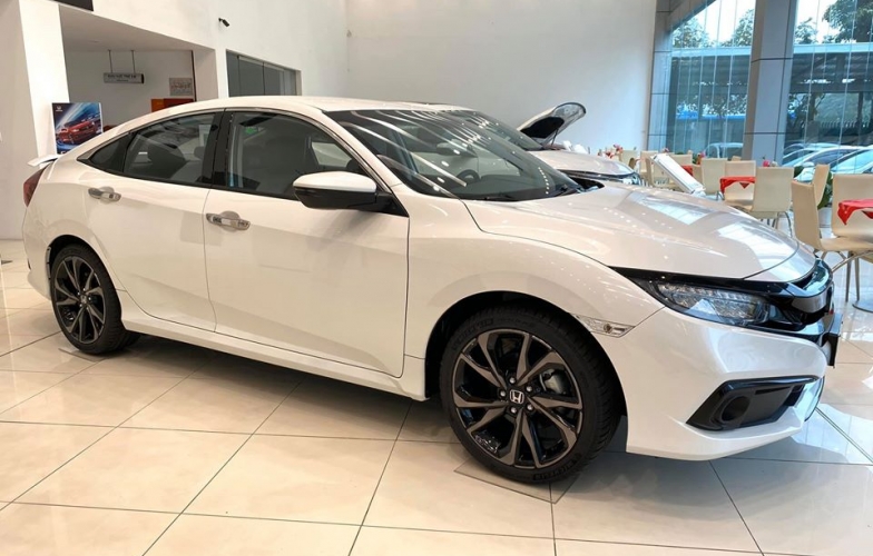 Đại lý xả kho, giá xe Honda Civic 2020 giảm 70 triệu đồng