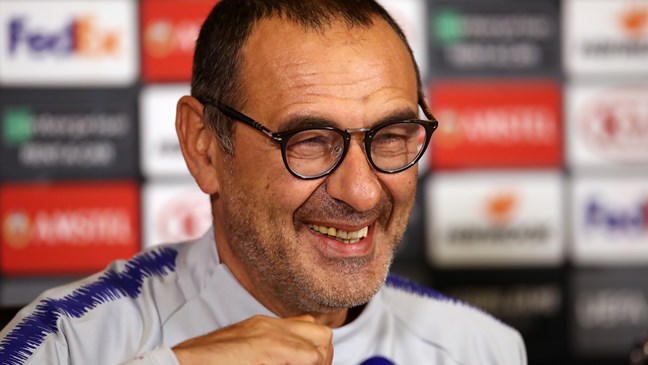 HLV Sarri cảnh báo Chelsea trước tứ kết Europa League