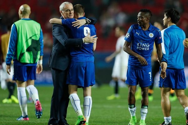 Leicester City gây sốc khi sa thải Ranieri