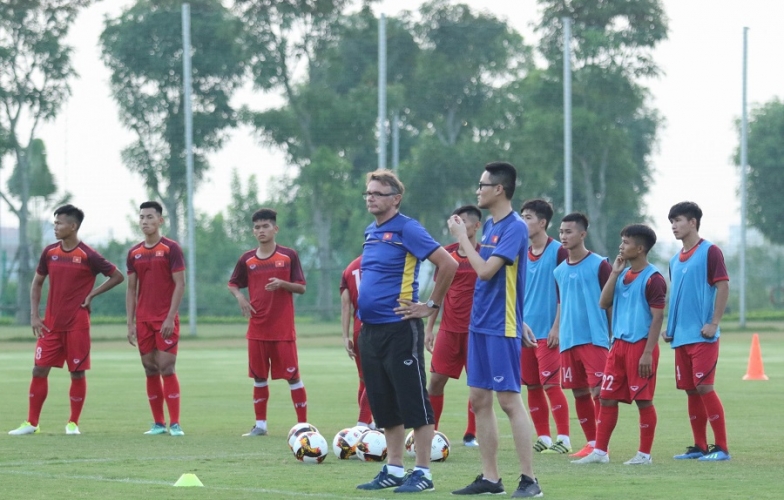 CHÍNH THỨC: HLV Troussier gọi 36 cầu thủ lên U19 Việt Nam