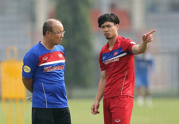 VIDEO: HLV Park Hang-seo coi Công Phượng là quân bài tẩy ở AFF Cup 2018